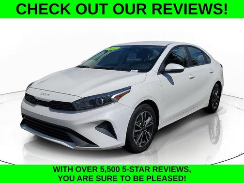 Snow White Pearl 2022 Kia Forte LXS