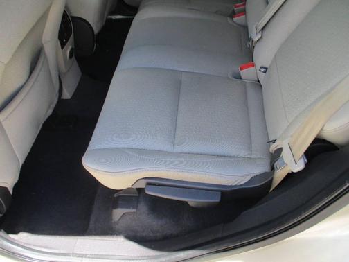 Champagne 2018 Ford Escape SE