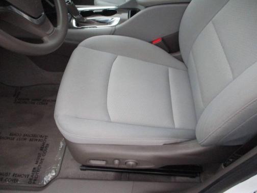 2017 Chevrolet Malibu LT 4dr Sedan