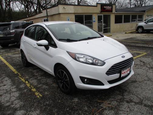 White 2017 Ford Fiesta SE