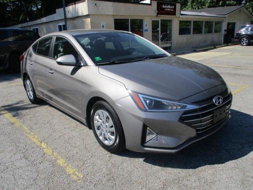 2020 Hyundai ELANTRA SE