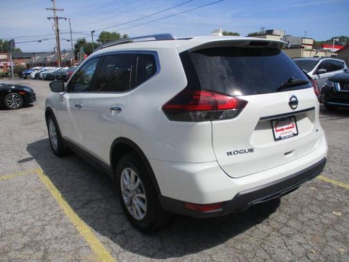 2018 Nissan Rogue SV