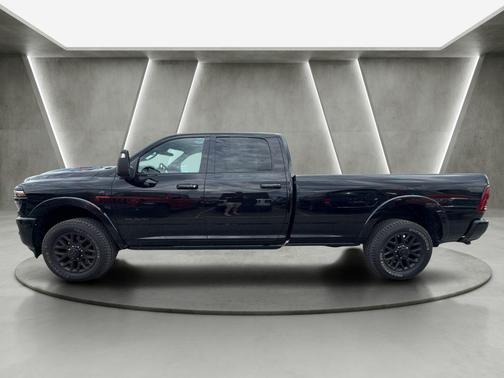 Diamond Black 2025 RAM 2500 Limited