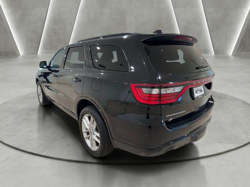 DB Black Crystal Clearcoat 2024 Dodge Durango GT