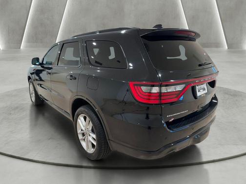 DB Black Crystal Clearcoat 2024 Dodge Durango GT