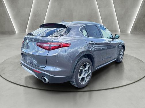 Vesuvio Gray Metallic 2018 Alfa Romeo Stelvio Base