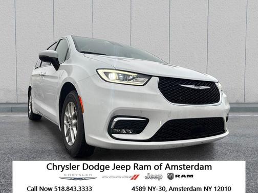 Bright White Clearcoat 2023 Chrysler Pacifica Touring