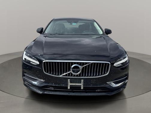 Onyx Black Metallic 2018 Volvo S90 T6 Inscription