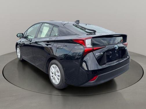 2022 Toyota Prius LE