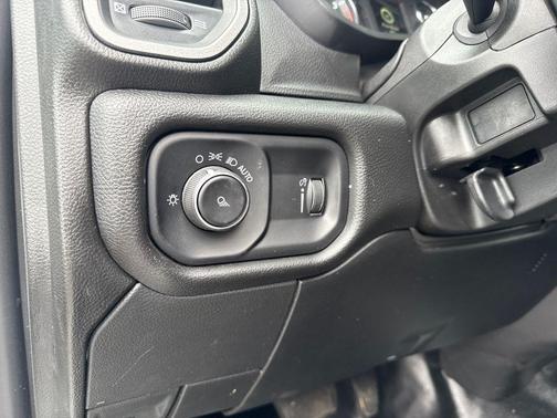 Bright White Clearcoat 2024 RAM 3500 Tradesman