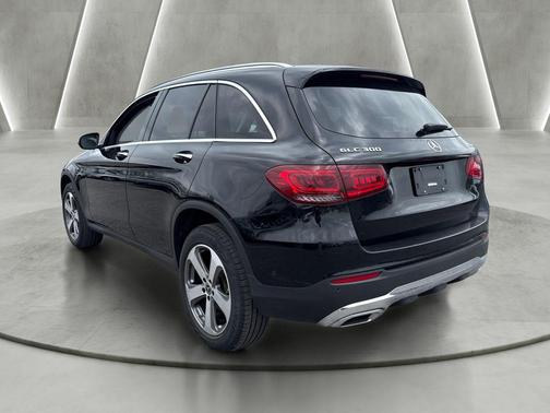 Black 2022 Mercedes-Benz GLC 300 Base 4MATIC