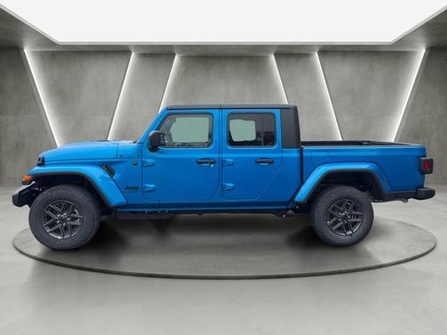 Hydro Blue Pearlcoat 2026 Jeep Gladiator Sport