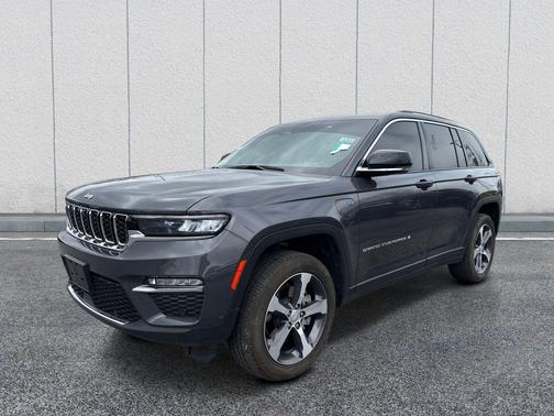 Metallic 2023 Jeep Grand Cherokee 4xe Base