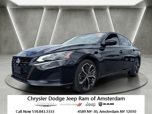 Black 2023 Nissan Altima 2.5 SR