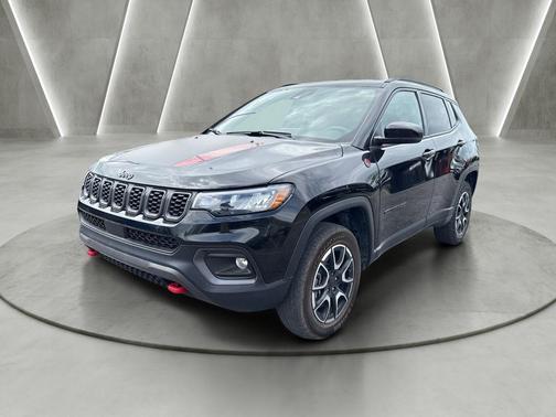 Diamond Black 2024 Jeep Compass Trailhawk