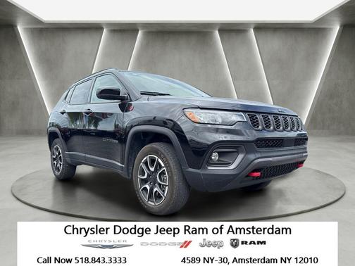 Diamond Black 2024 Jeep Compass Trailhawk