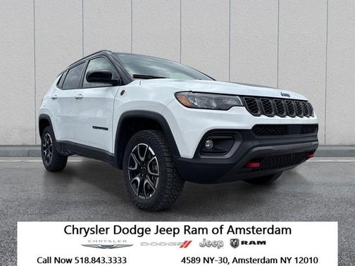 Bright White Clearcoat 2025 Jeep Compass Trailhawk
