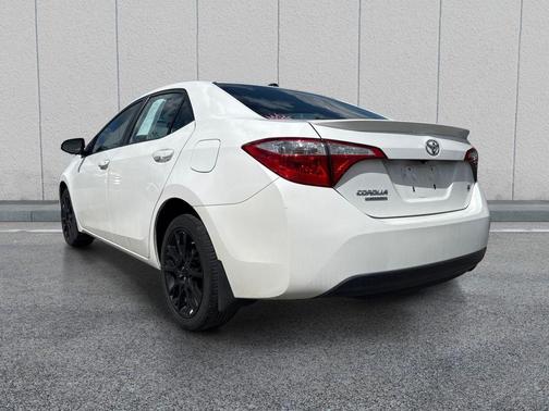 Super White 2016 Toyota Corolla S