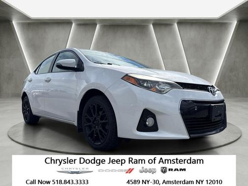 Super White 2016 Toyota Corolla S