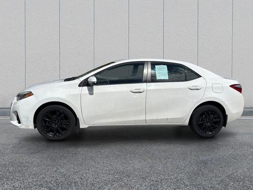 Super White 2016 Toyota Corolla S