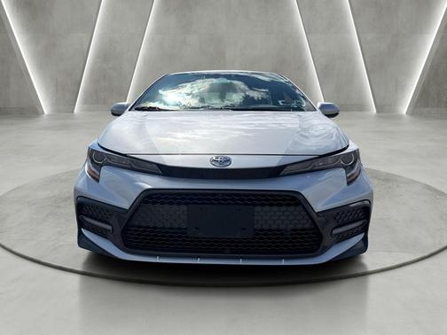 Classic Silver Metallic 2022 Toyota Corolla SE
