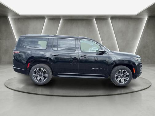 Diamond Black 2024 Jeep Wagoneer Series II