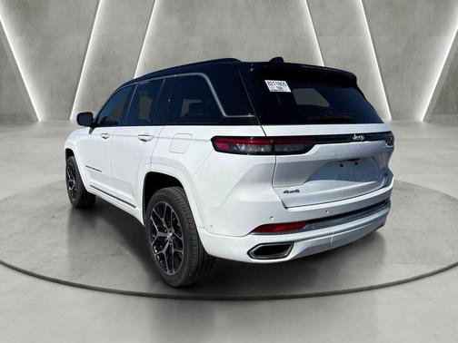Bright White Clearcoat 2025 Jeep Grand Cherokee Summit