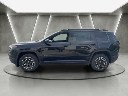 Diamond Black 2026 Jeep Cherokee LAREDO/LIMITED