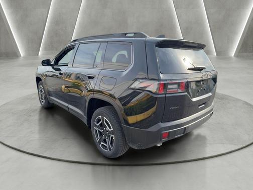 Diamond Black 2026 Jeep Cherokee LAREDO/LIMITED