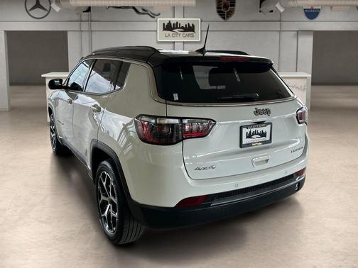 Bright White Clearcoat 2025 Jeep Compass Limited