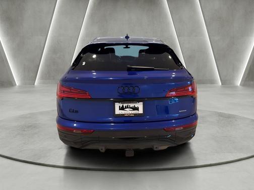 Ultra Blue Metallic 2023 Audi Q5 45 S line quattro Premium