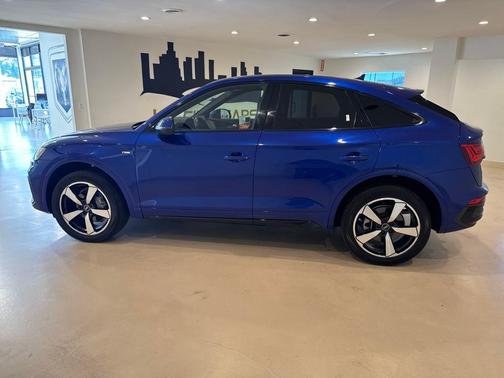Ultra Blue Metallic 2023 Audi Q5 45 S line quattro Premium