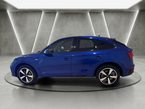 Ultra Blue Metallic 2023 Audi Q5 45 S line quattro Premium