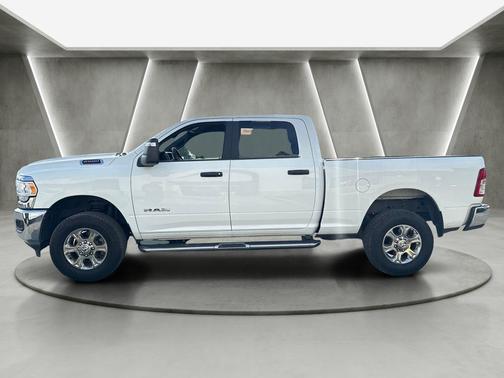 Bright White Clearcoat 2024 RAM 2500 Big Horn
