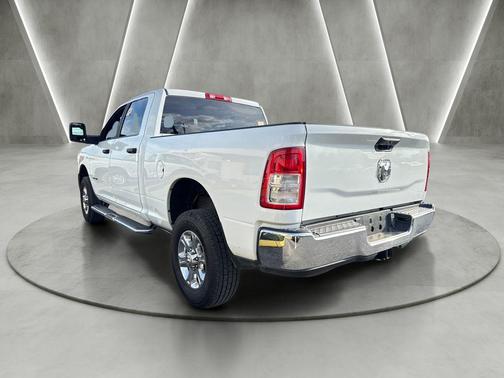 Bright White Clearcoat 2024 RAM 2500 Big Horn
