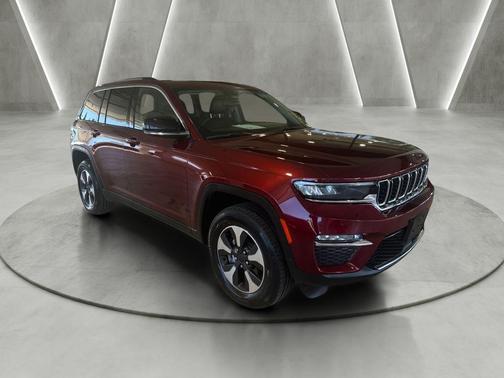 Velvet Red Pearlcoat 2023 Jeep Grand Cherokee 4xe Base