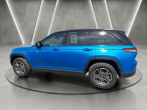 Hydro Blue Pearlcoat 2022 Jeep Grand Cherokee 4xe Trailhawk