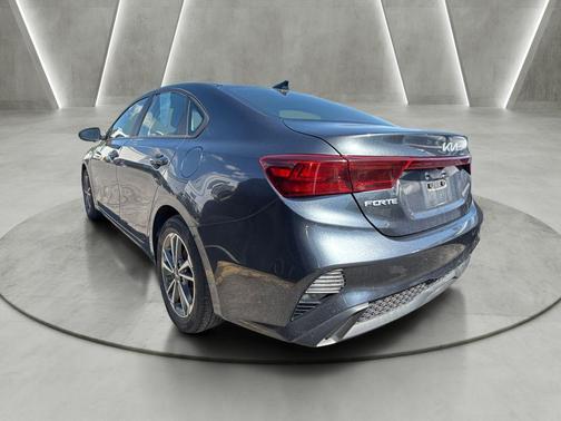 Gravity Gray 2023 Kia Forte LXS