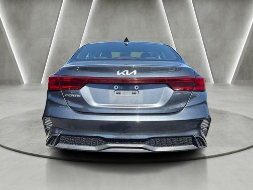 Gravity Gray 2023 Kia Forte LXS