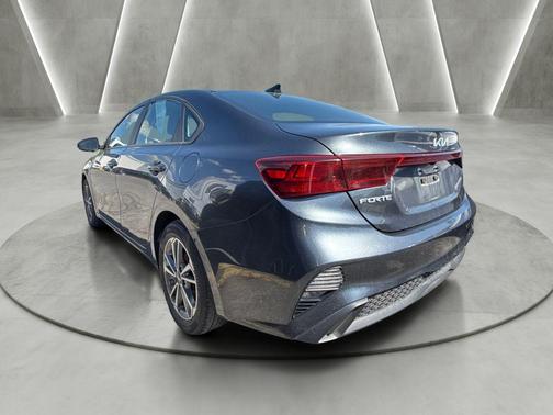 Gravity Gray 2023 Kia Forte LXS