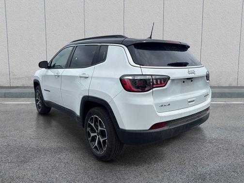 Bright White Clearcoat 2026 Jeep Compass Limited