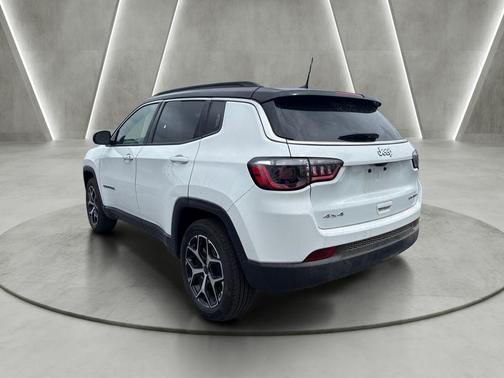 Bright White Clearcoat 2026 Jeep Compass Limited