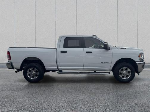 Bright White Clearcoat 2024 RAM 2500 Big Horn