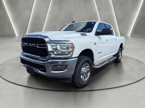 Bright White Clearcoat 2022 RAM 2500 Big Horn