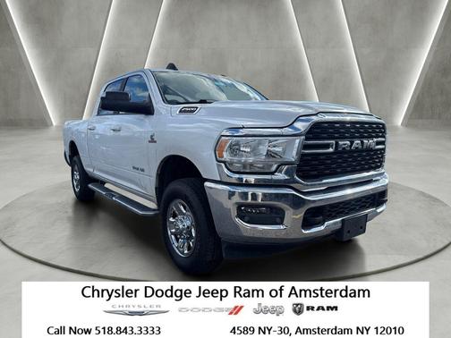 Bright White Clearcoat 2022 RAM 2500 Big Horn