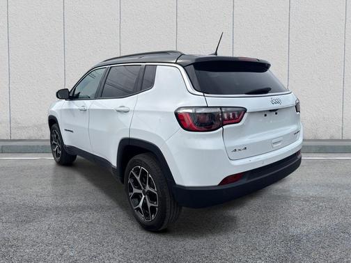 Bright White Clearcoat 2025 Jeep Compass Limited