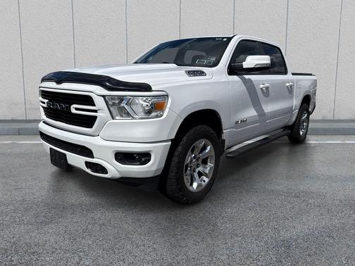 Bright White Clearcoat 2019 RAM 1500 Big Horn
