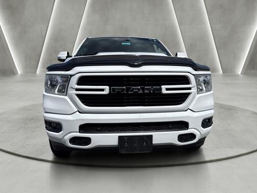 Bright White Clearcoat 2019 RAM 1500 Big Horn