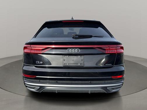 Mythos Black Metallic 2023 Audi Q8 55 Premium Plus