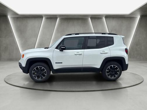 Alpine White Clearcoat 2023 Jeep Renegade Latitude